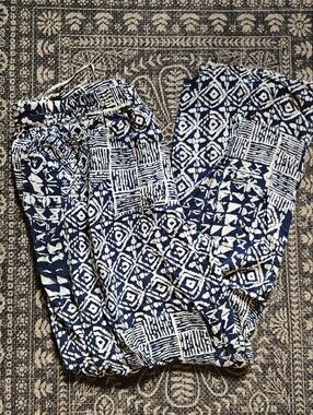 Womens Navy & White Abstract Patterned Pants